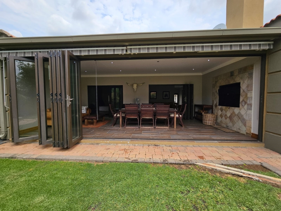 5 Bedroom Property for Sale in Jim Fouchepark Free State